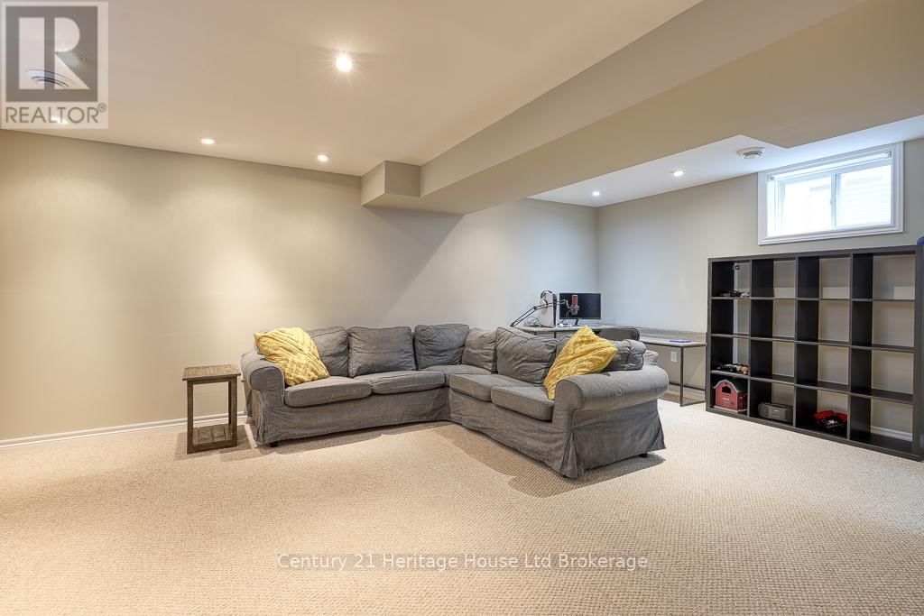 1079 MARQUETTE DRIVE Image 23
