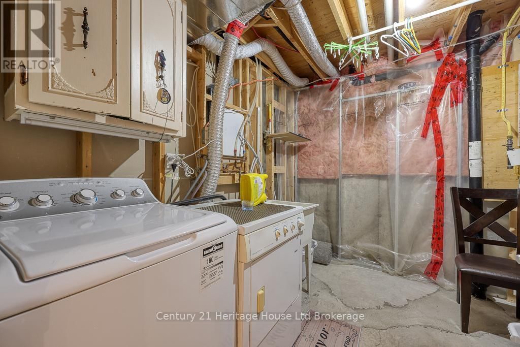1079 MARQUETTE DRIVE Image 27