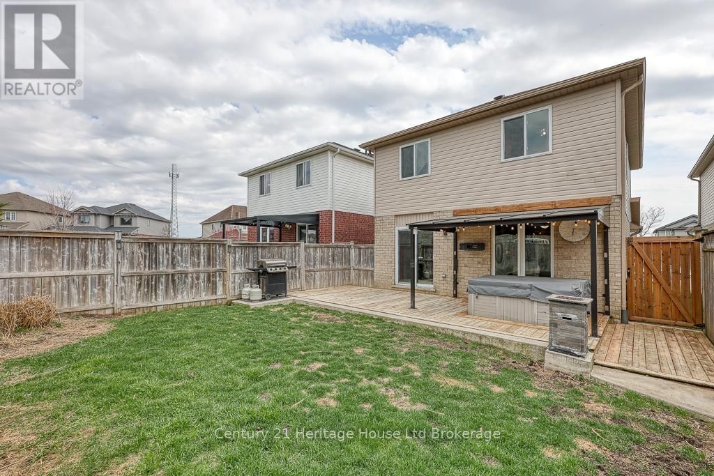 1079 MARQUETTE DRIVE Image 32