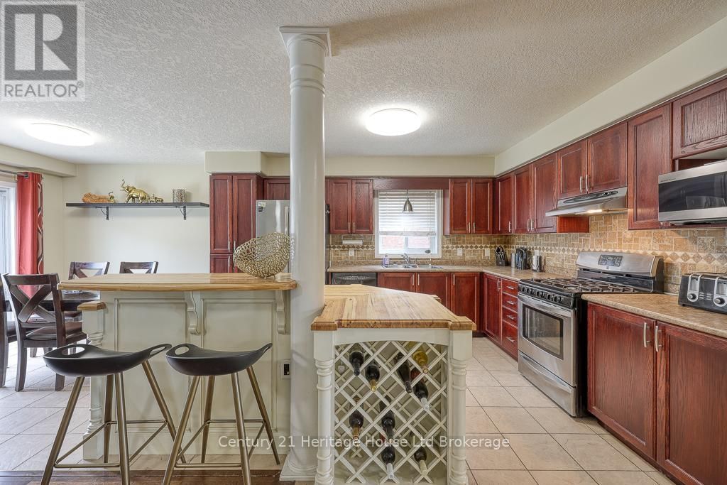 1079 MARQUETTE DRIVE Image 5