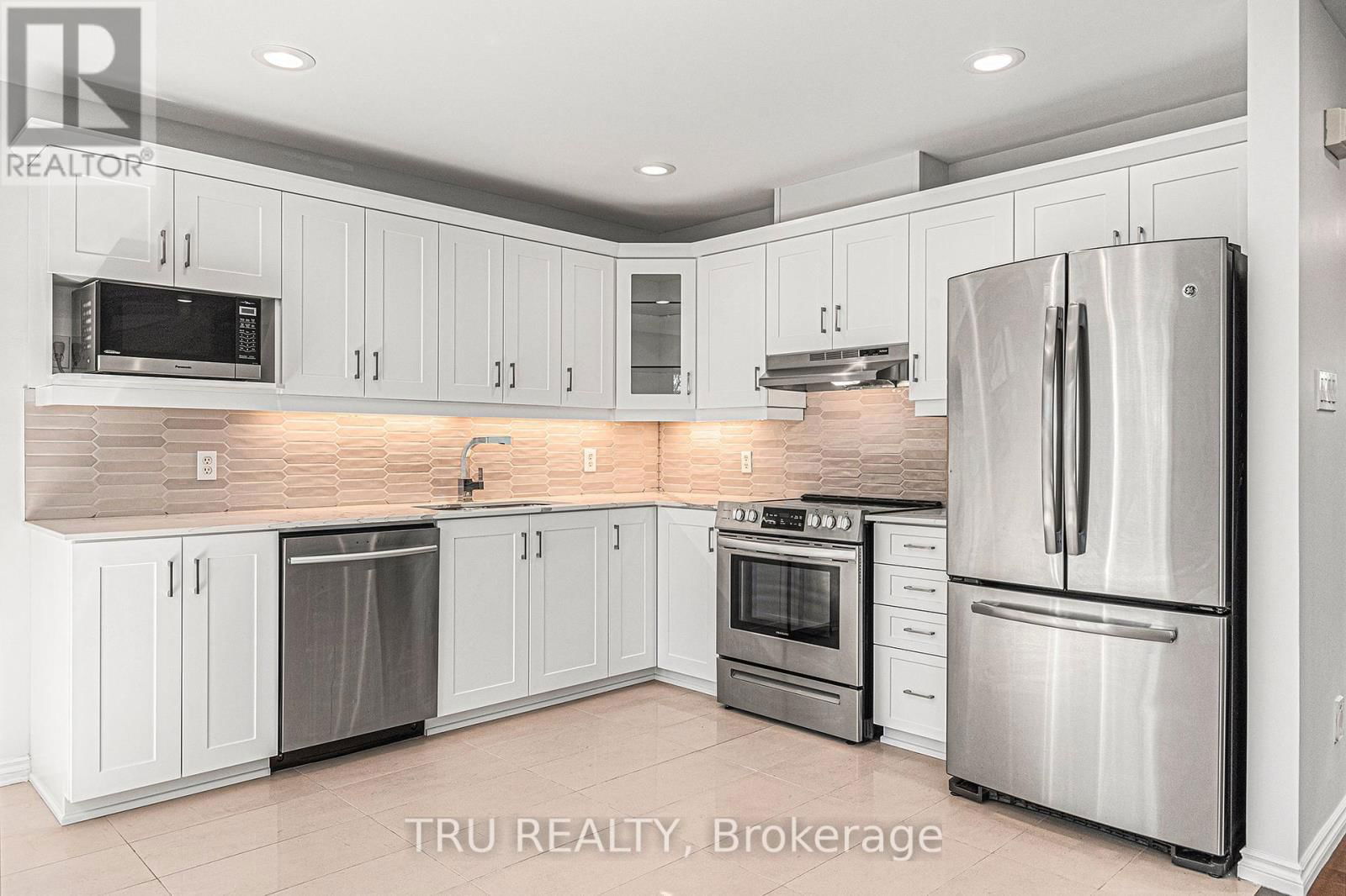 71 APPLEDALE DRIVE Image 11
