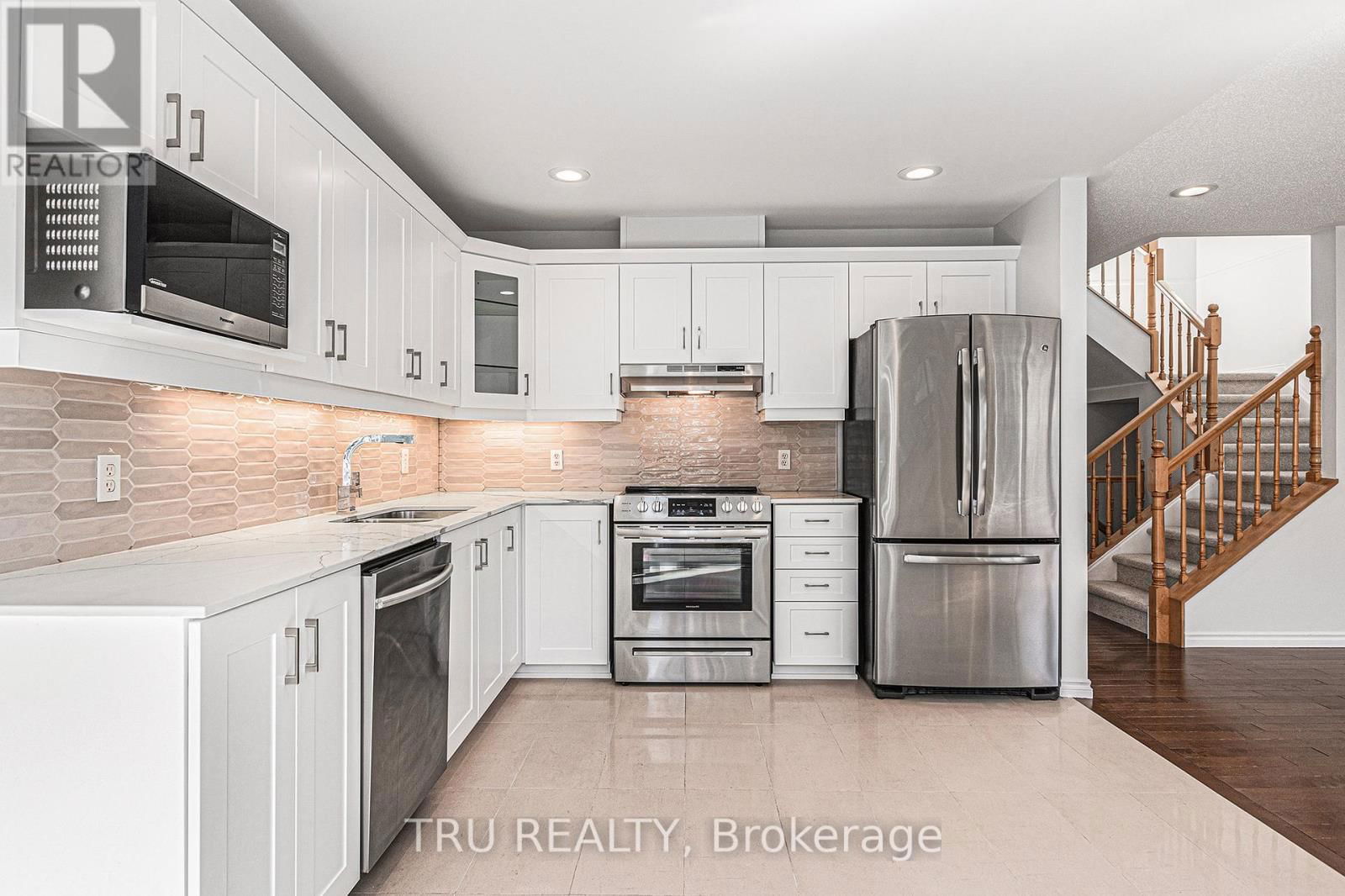 71 APPLEDALE DRIVE Image 12