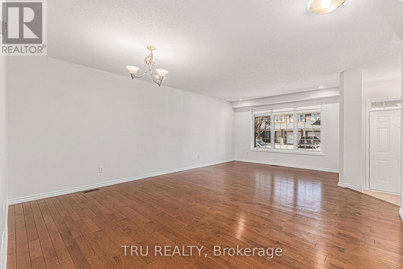 71 APPLEDALE DRIVE Image 6