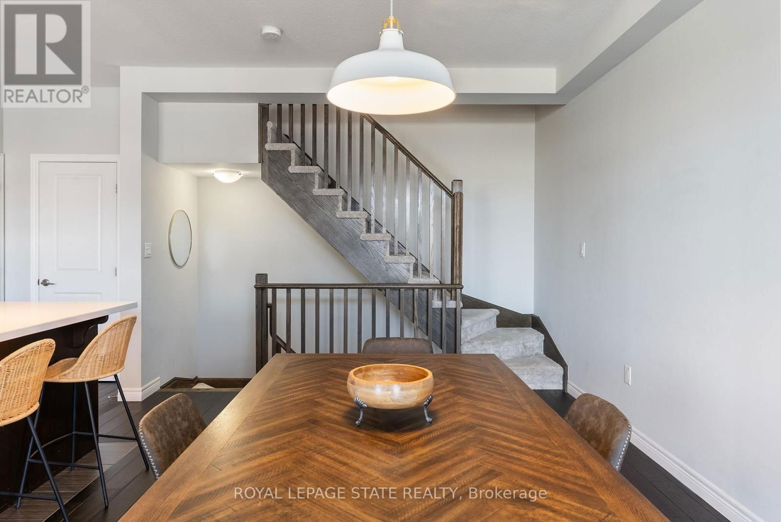 82 - 6 CHESTNUT DRIVE Image 6