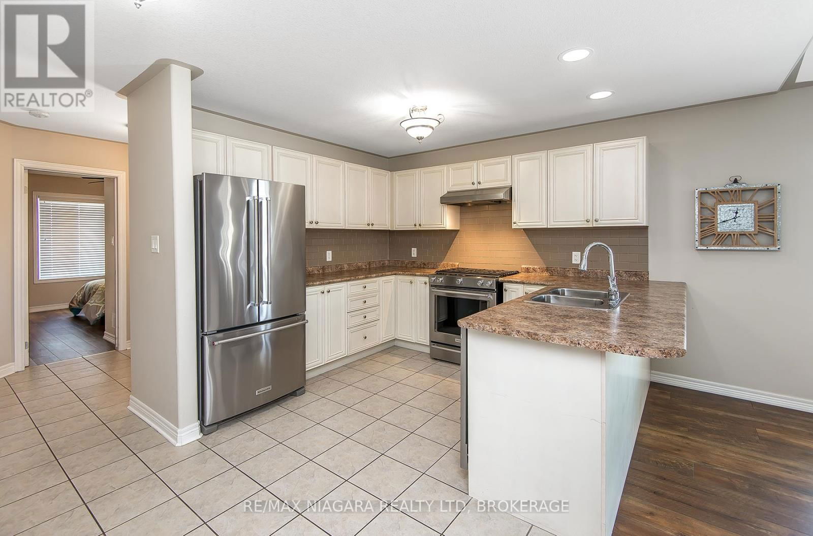 67 BRIDGEWATER COURT Image 14