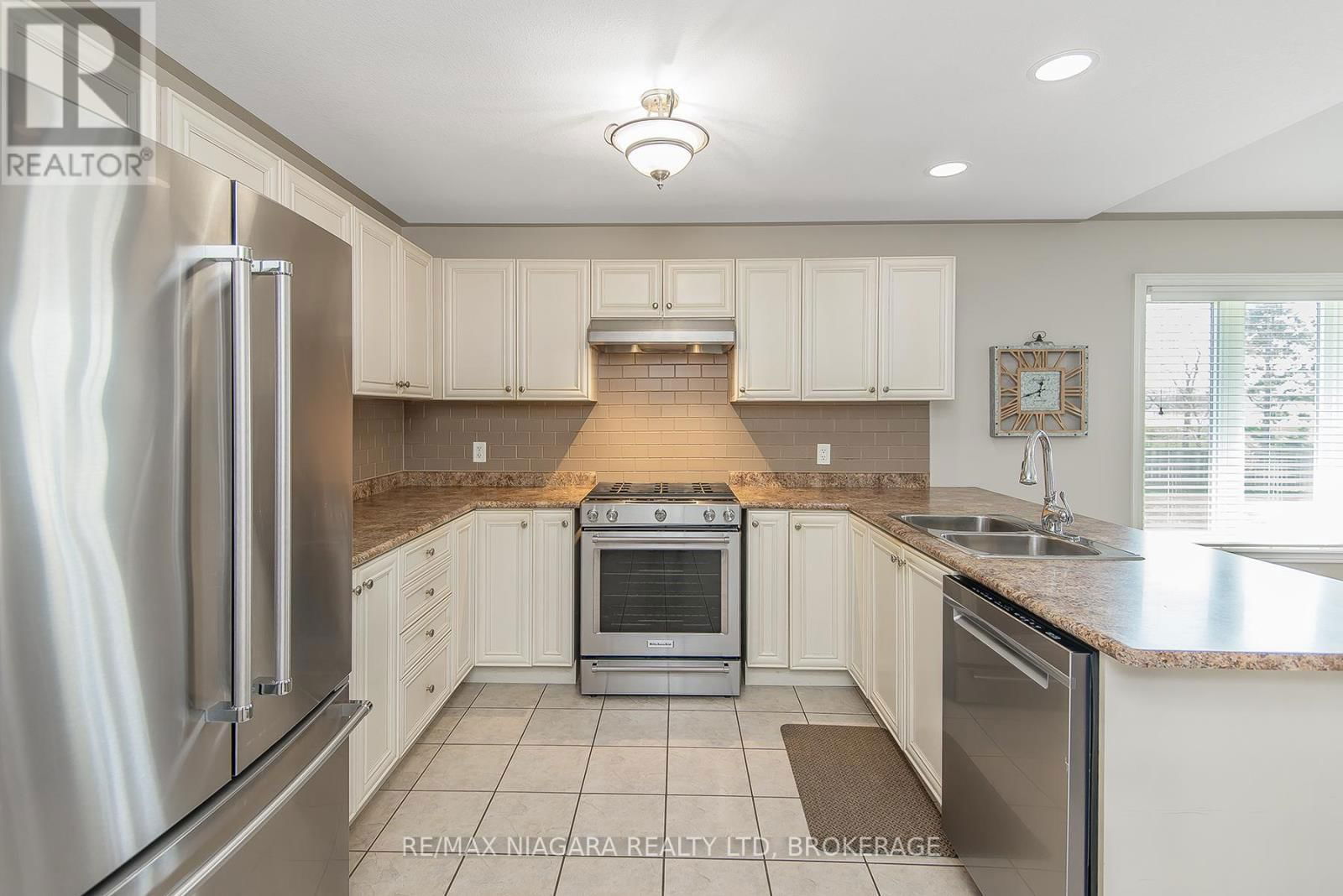 67 BRIDGEWATER COURT Image 15