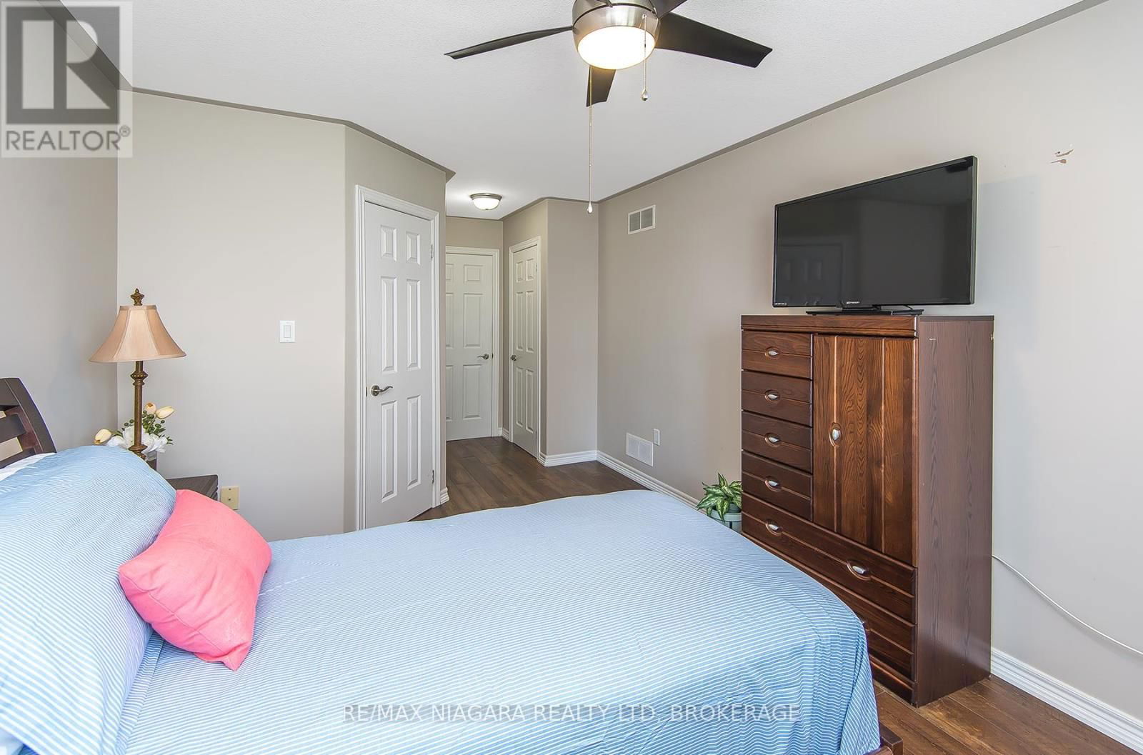 67 BRIDGEWATER COURT Image 24