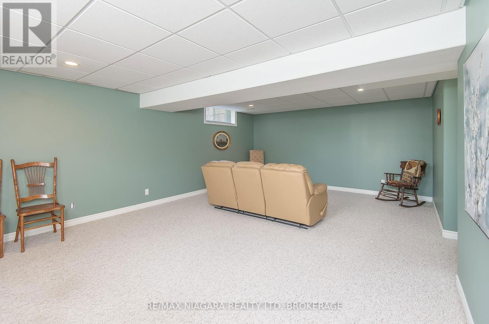 67 BRIDGEWATER COURT Image 33