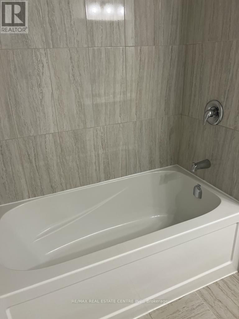 322 BRADSHAW DRIVE Image 11