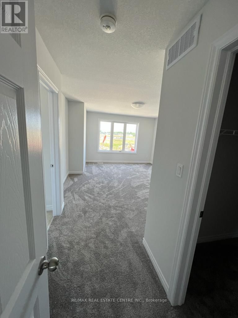 322 BRADSHAW DRIVE Image 14