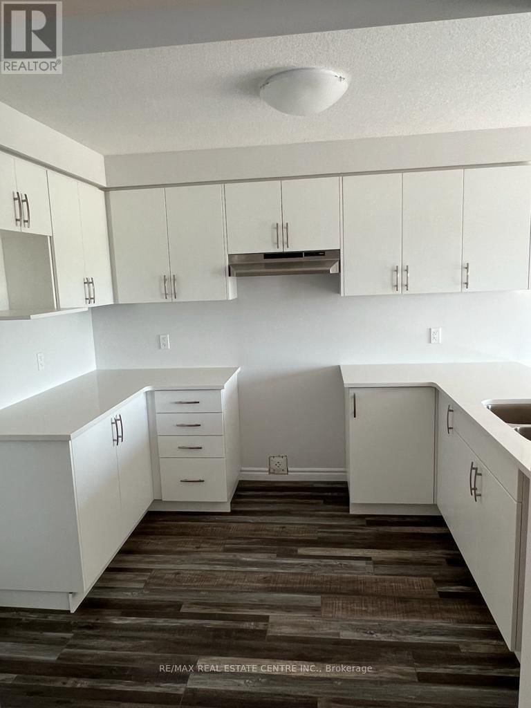 322 BRADSHAW DRIVE Image 3