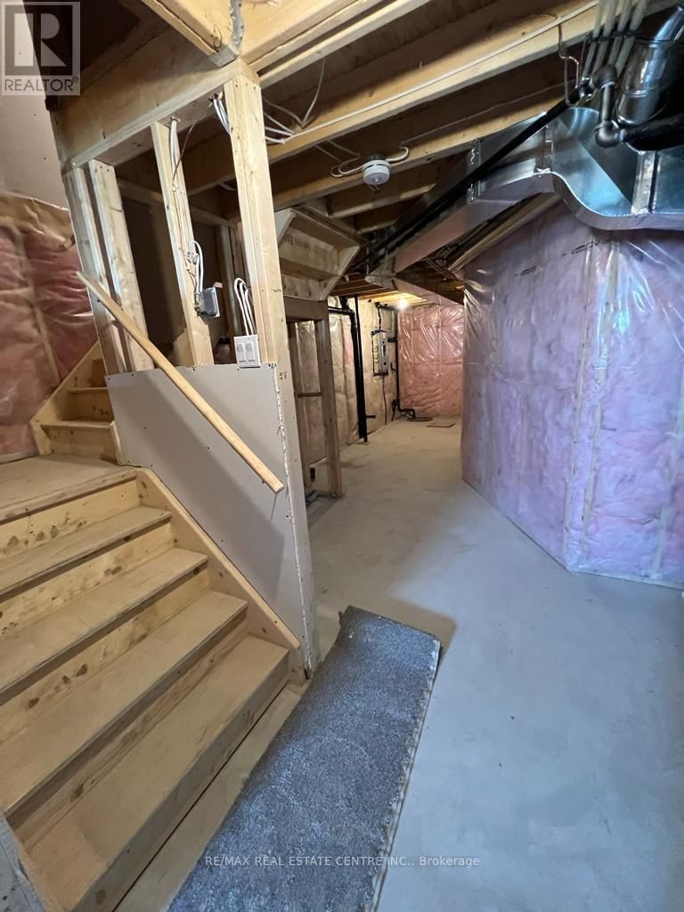 322 BRADSHAW DRIVE Image 7