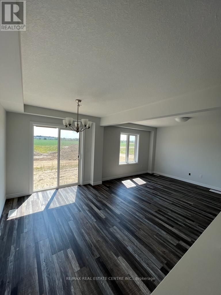 322 BRADSHAW DRIVE Image 9