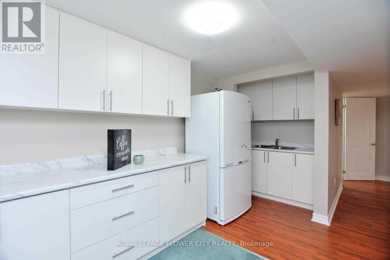795 STONE ROAD EAST Image 33