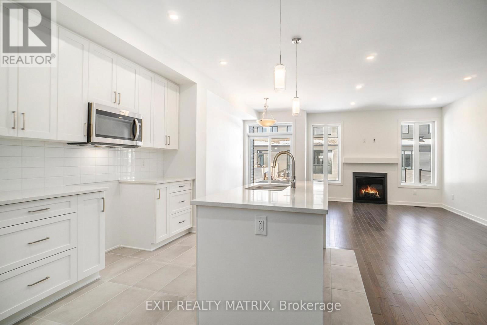 951 COLOGNE STREET Image 13