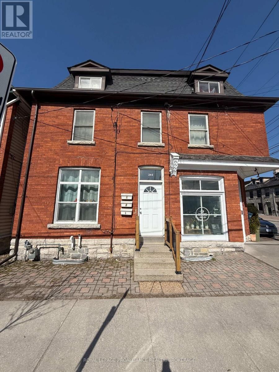246-248 WELLINGTON STREET Image 1