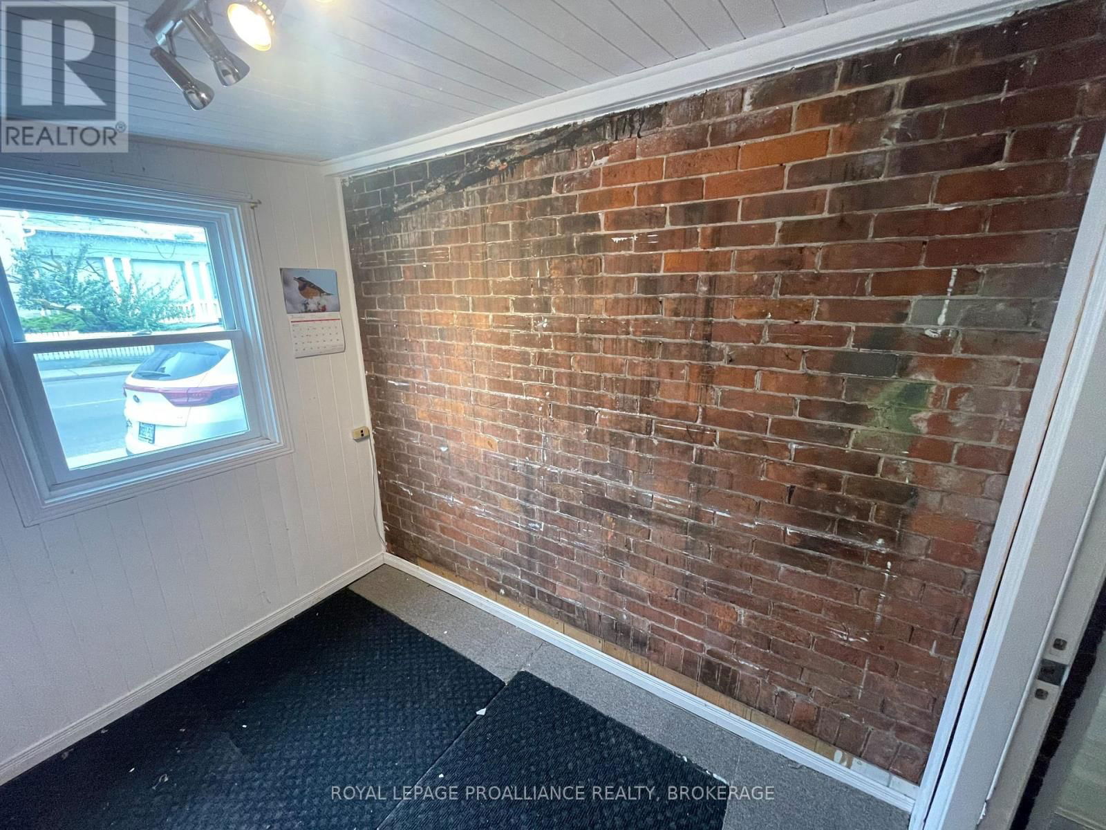 246-248 WELLINGTON STREET Image 12