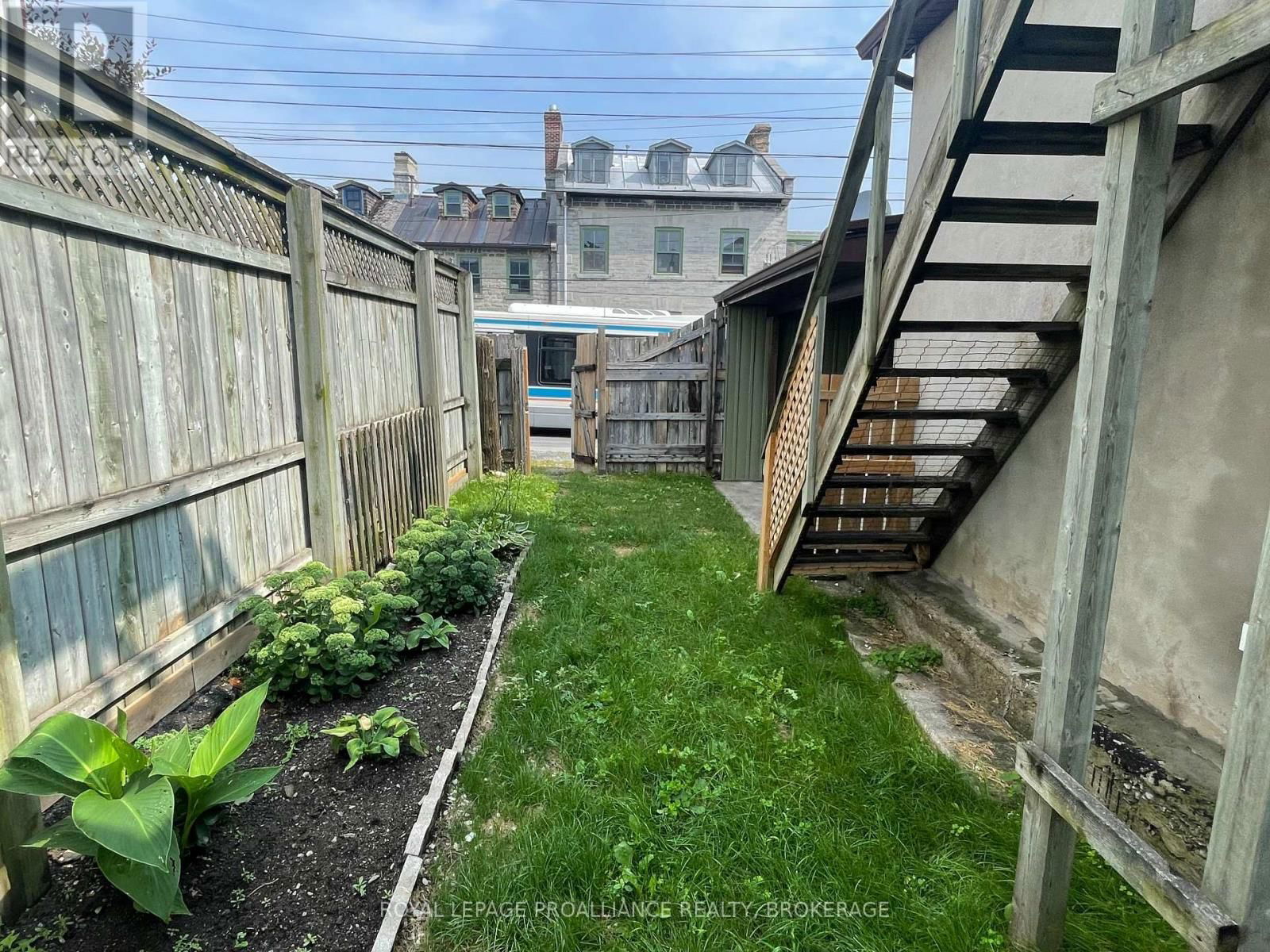 246-248 WELLINGTON STREET Image 28