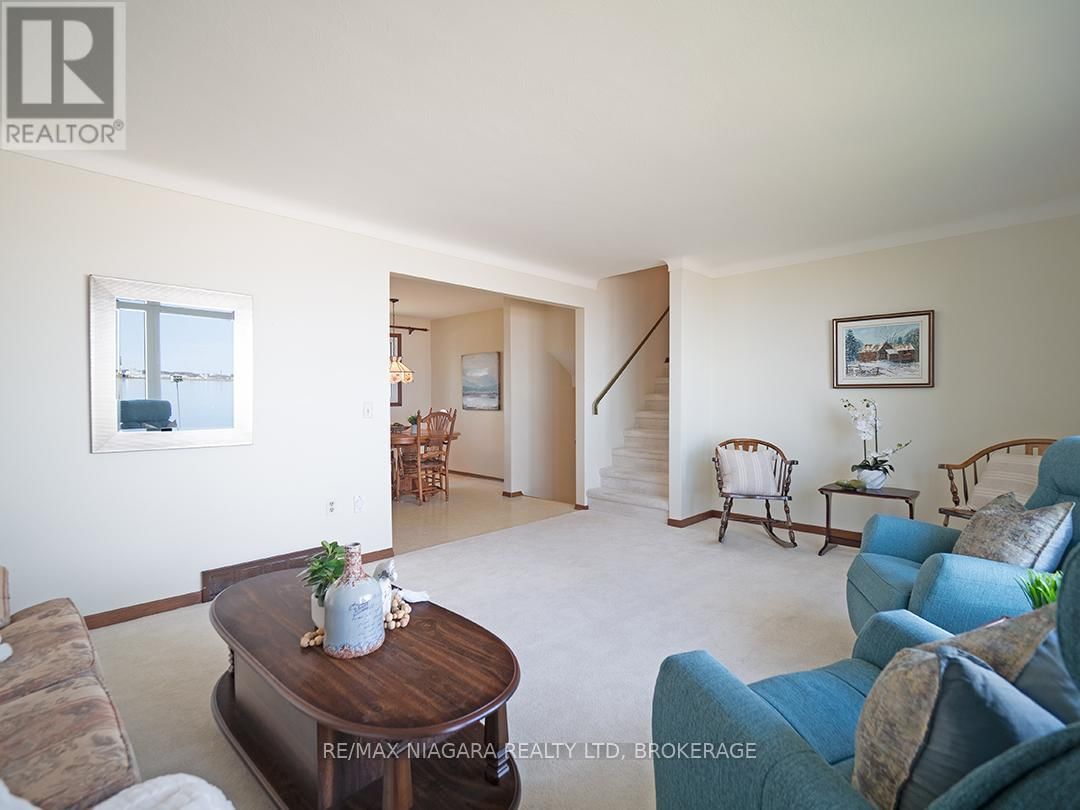 31 OAKRIDGE CRESCENT Image 19