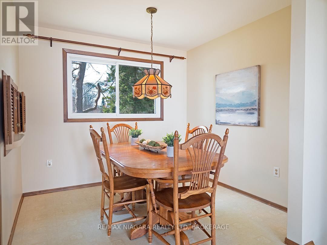 31 OAKRIDGE CRESCENT Image 20