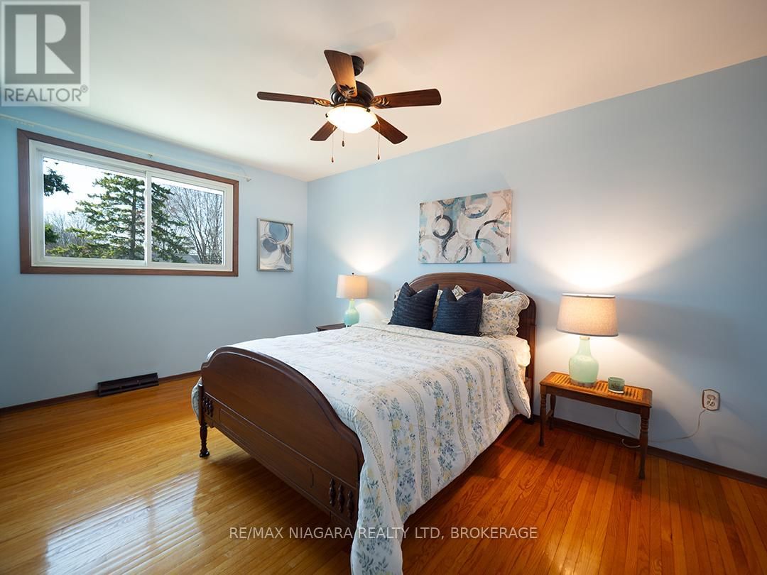 31 OAKRIDGE CRESCENT Image 27