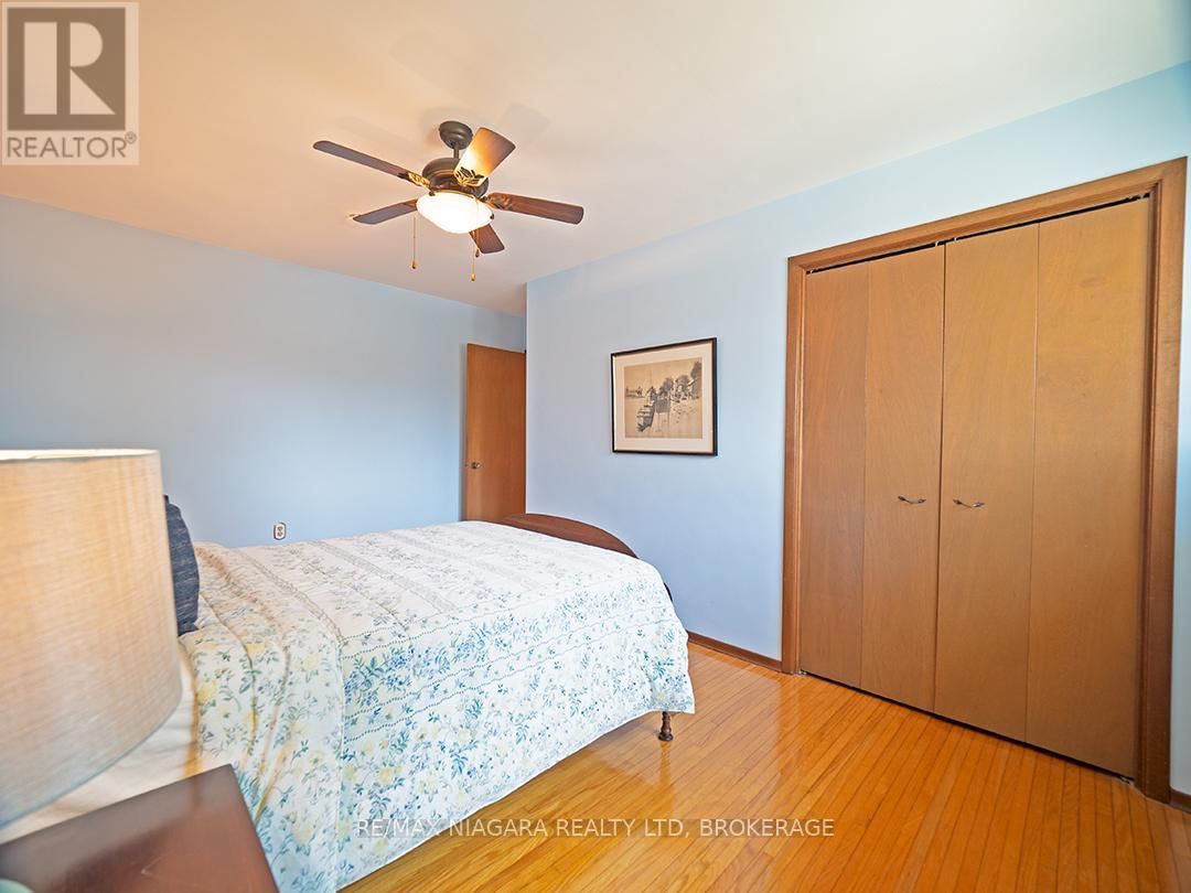 31 OAKRIDGE CRESCENT Image 29