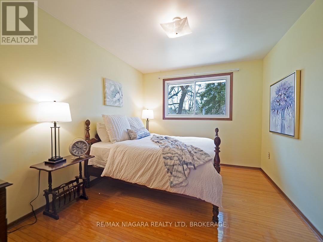 31 OAKRIDGE CRESCENT Image 30