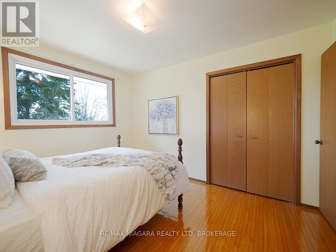 31 OAKRIDGE CRESCENT Image 31