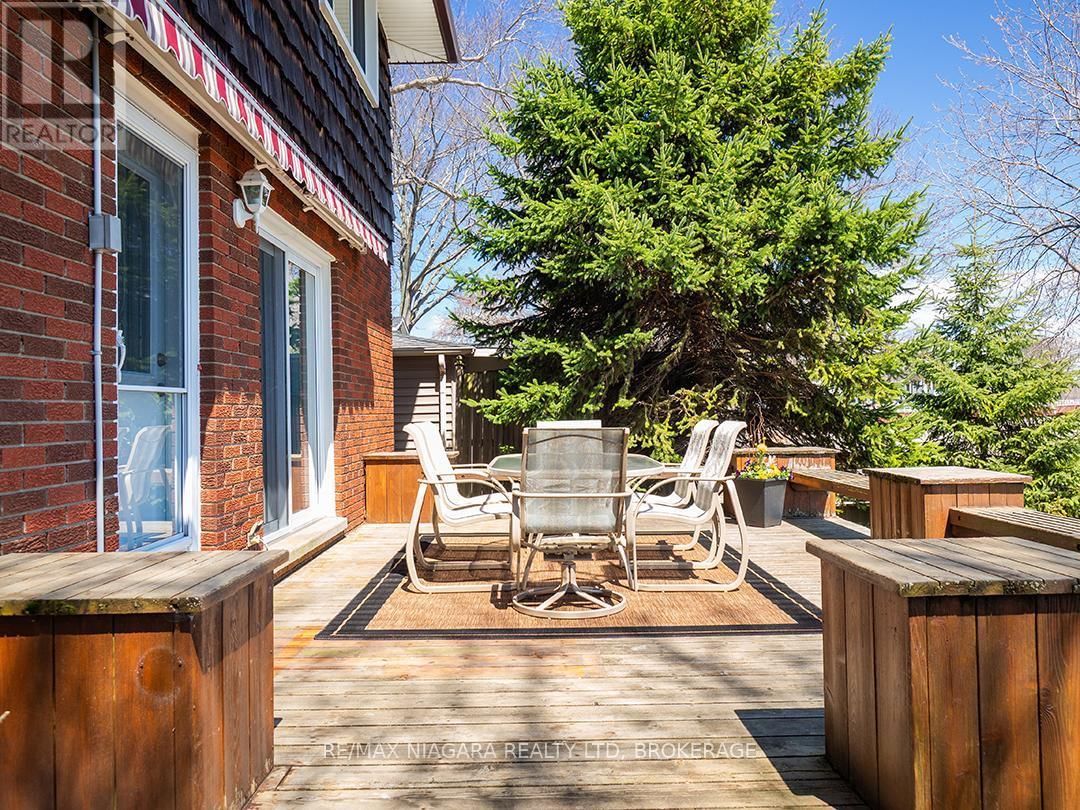 31 OAKRIDGE CRESCENT Image 39