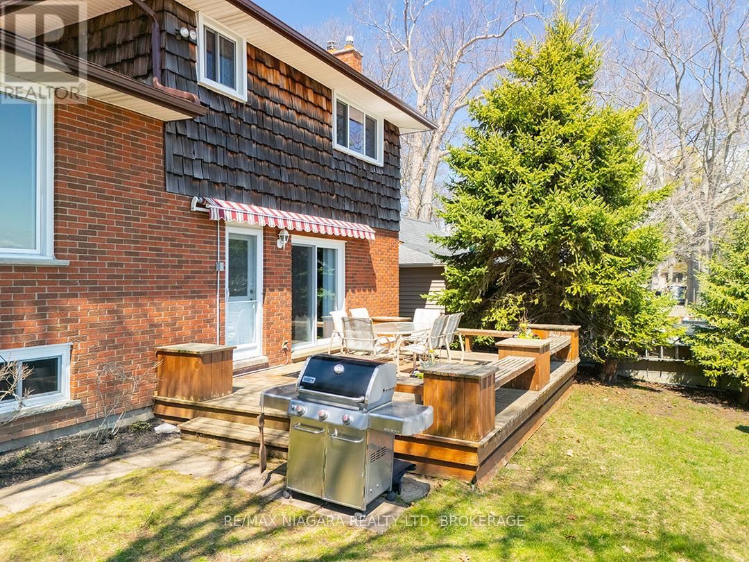 31 OAKRIDGE CRESCENT Image 40