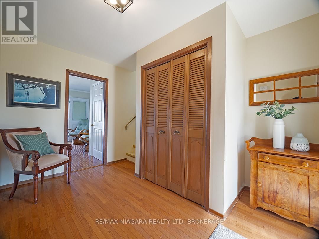 31 OAKRIDGE CRESCENT Image 7