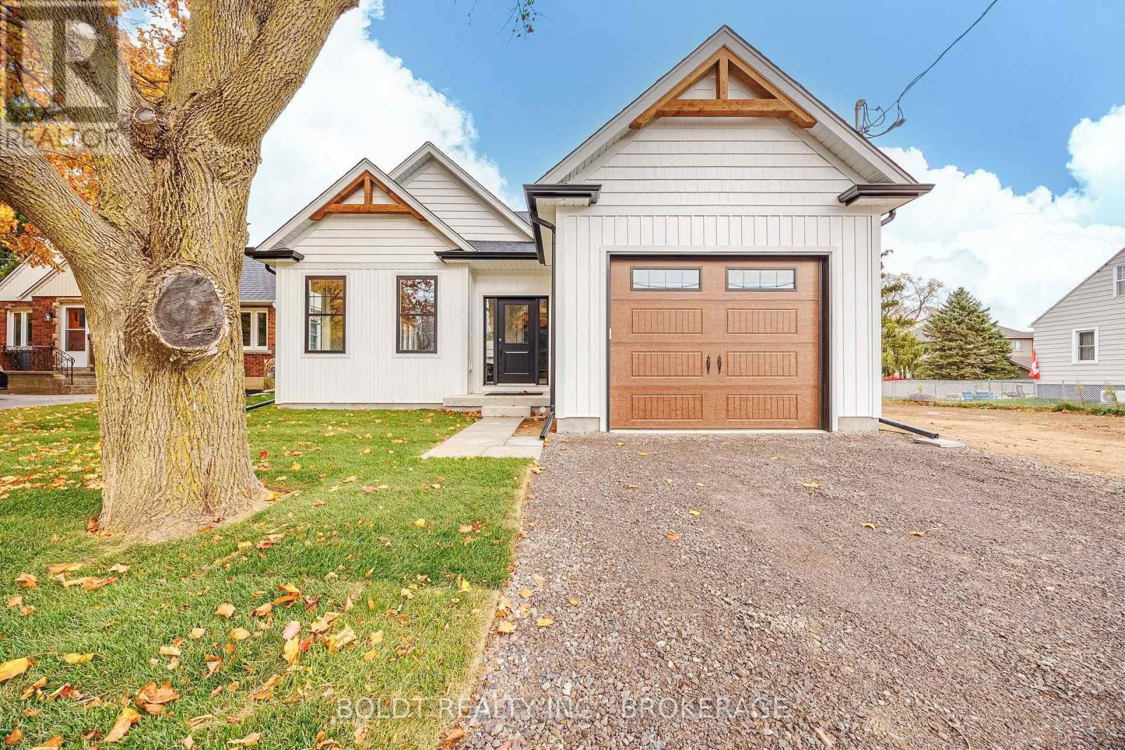 1051 PELHAM STREET Image 1