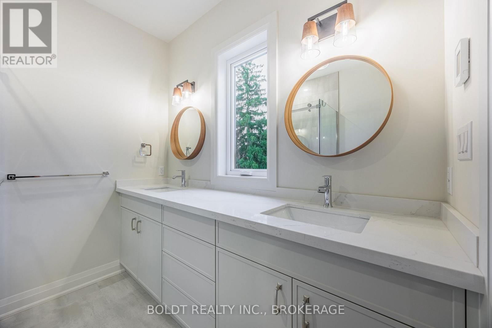 1051 PELHAM STREET Image 19