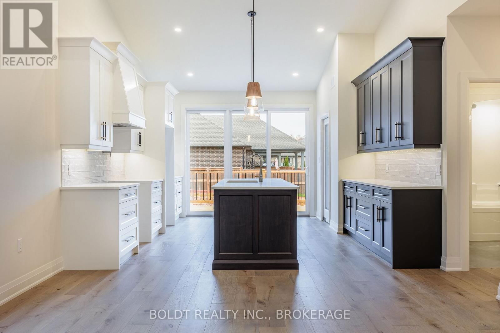 1051 PELHAM STREET Image 3