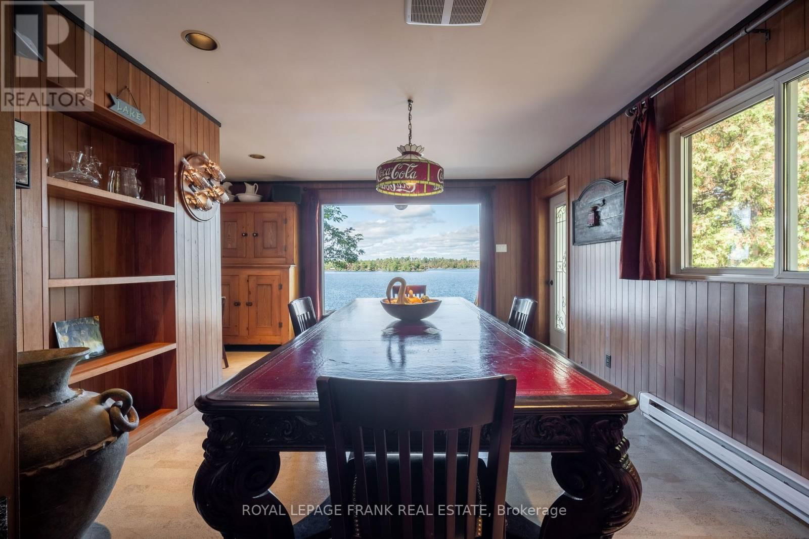 1329 TRAPPERS LANE Image 32