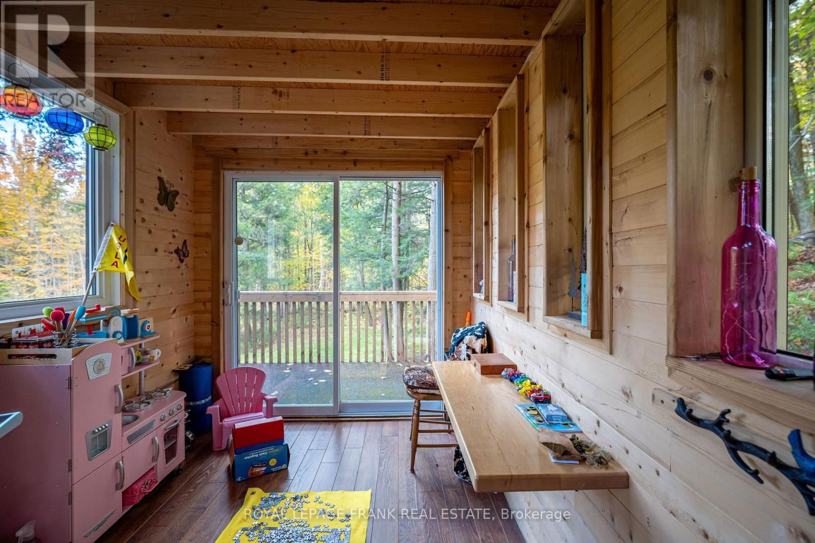 1329 TRAPPERS LANE Image 39