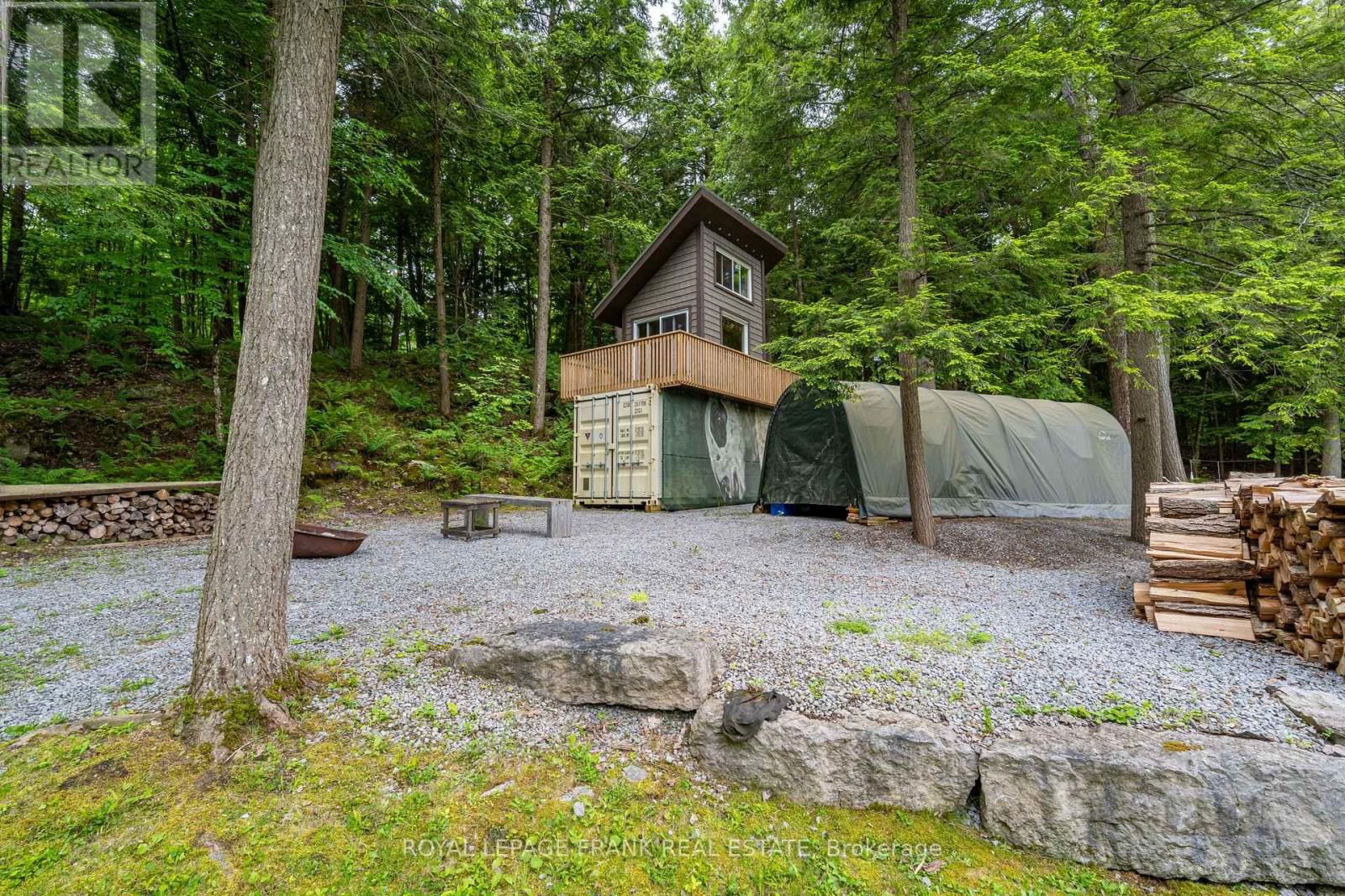 1329 TRAPPERS LANE Image 40