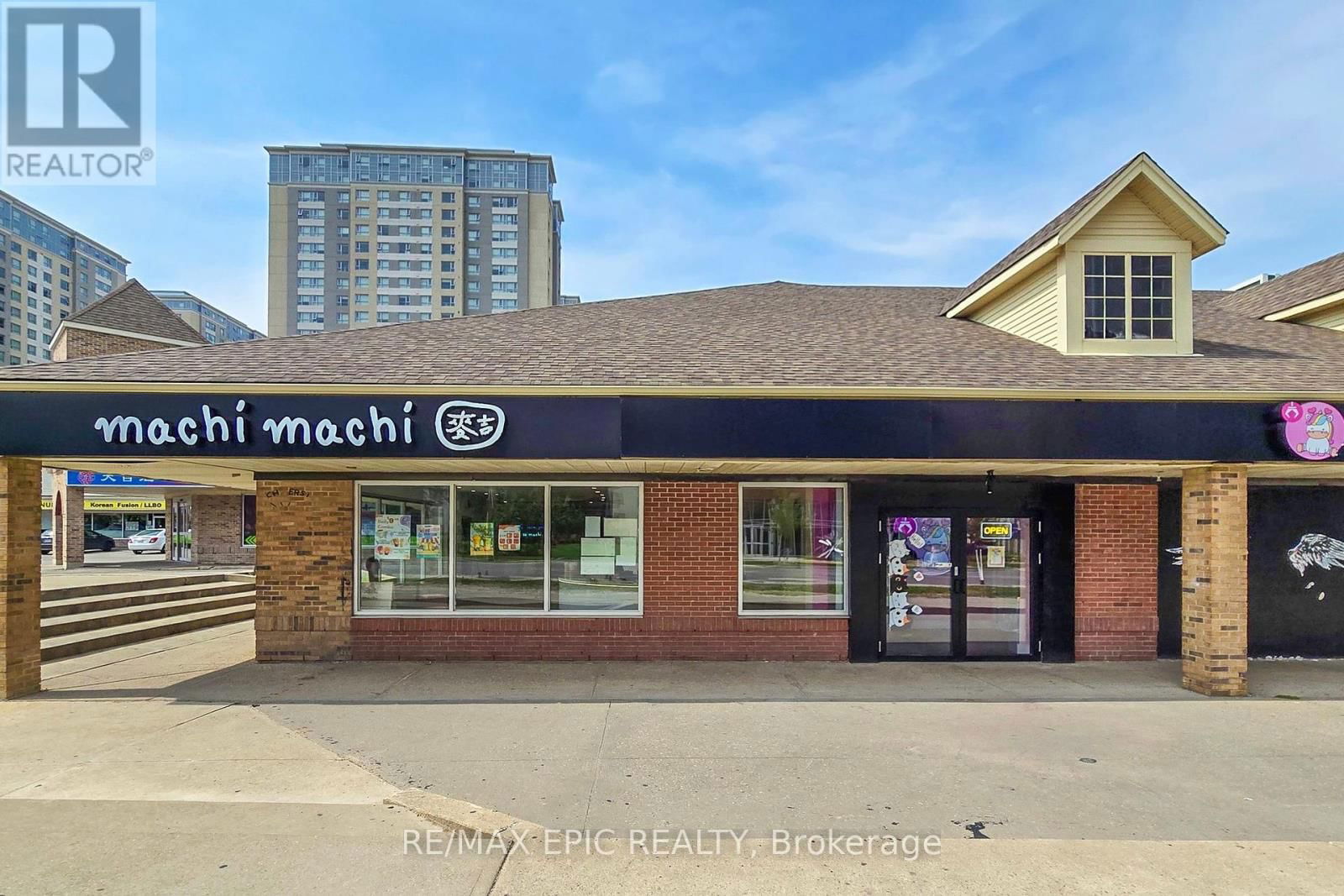 1B - 140 UNIVERSITY AVENUE WEST Image 6