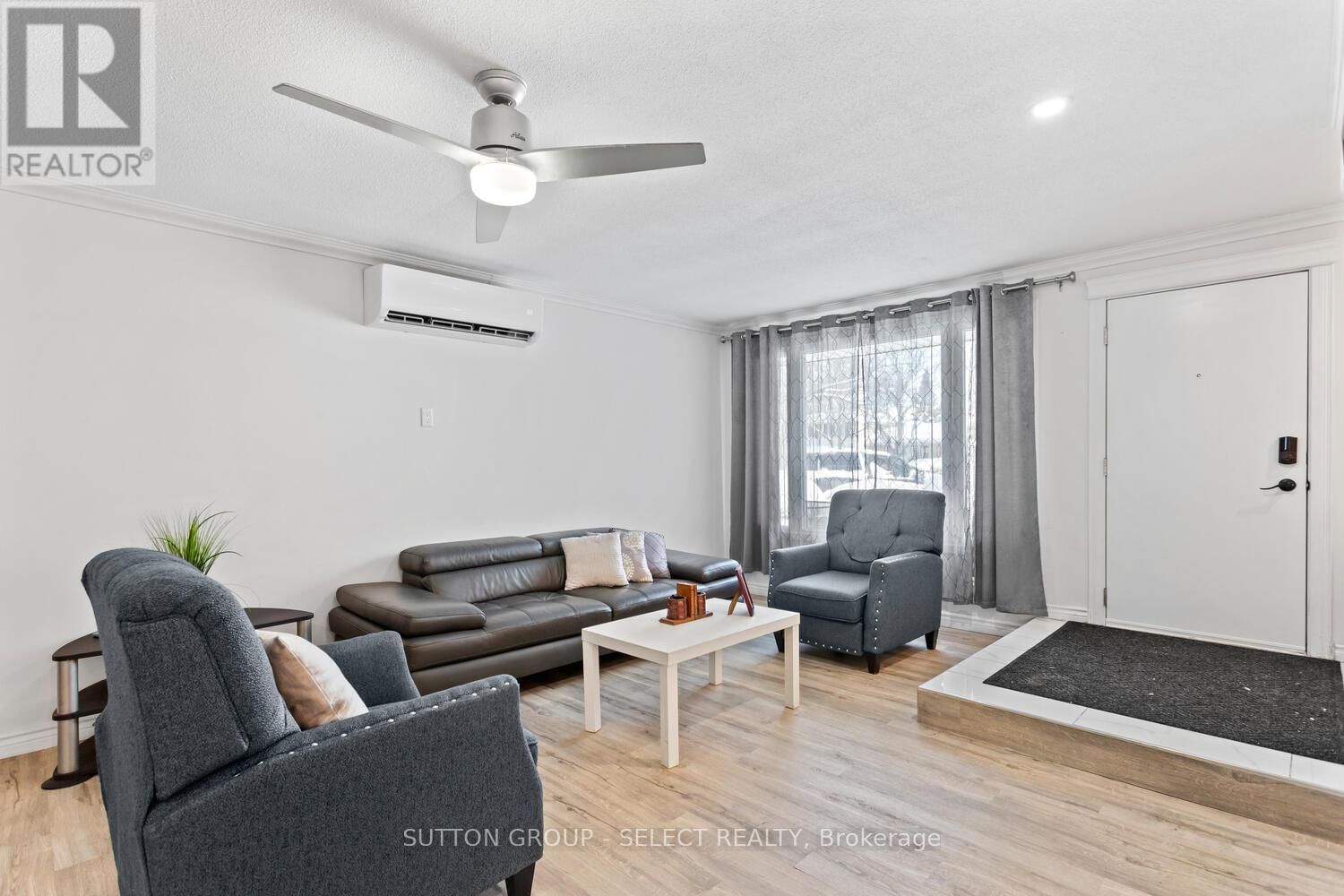 25 COTTONWOOD CRESCENT Image 3
