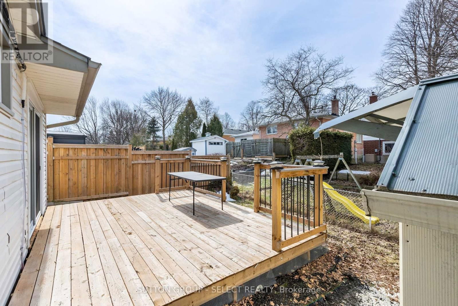 25 COTTONWOOD CRESCENT Image 33