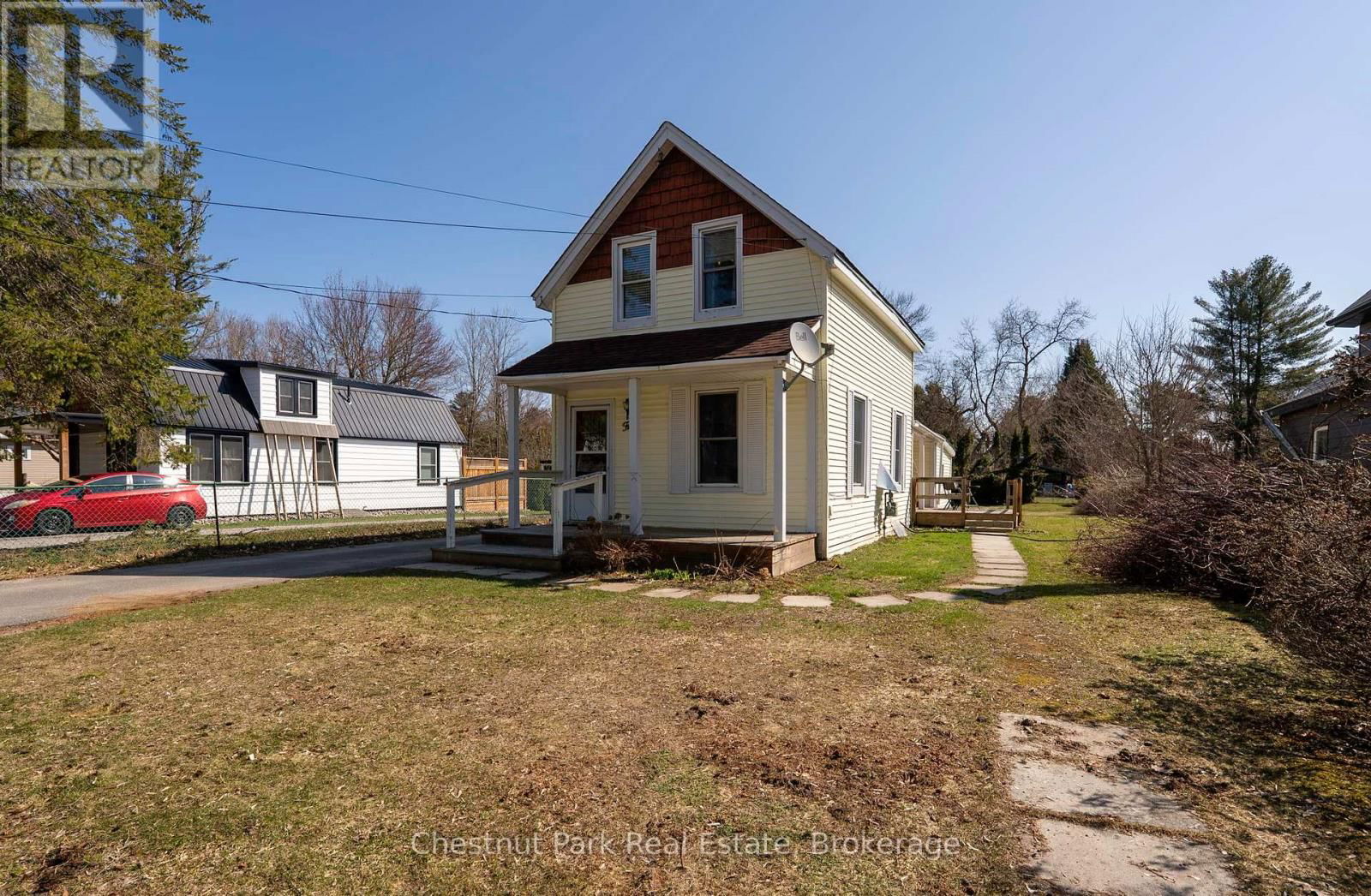 5 SPADINA AVENUE Image 1