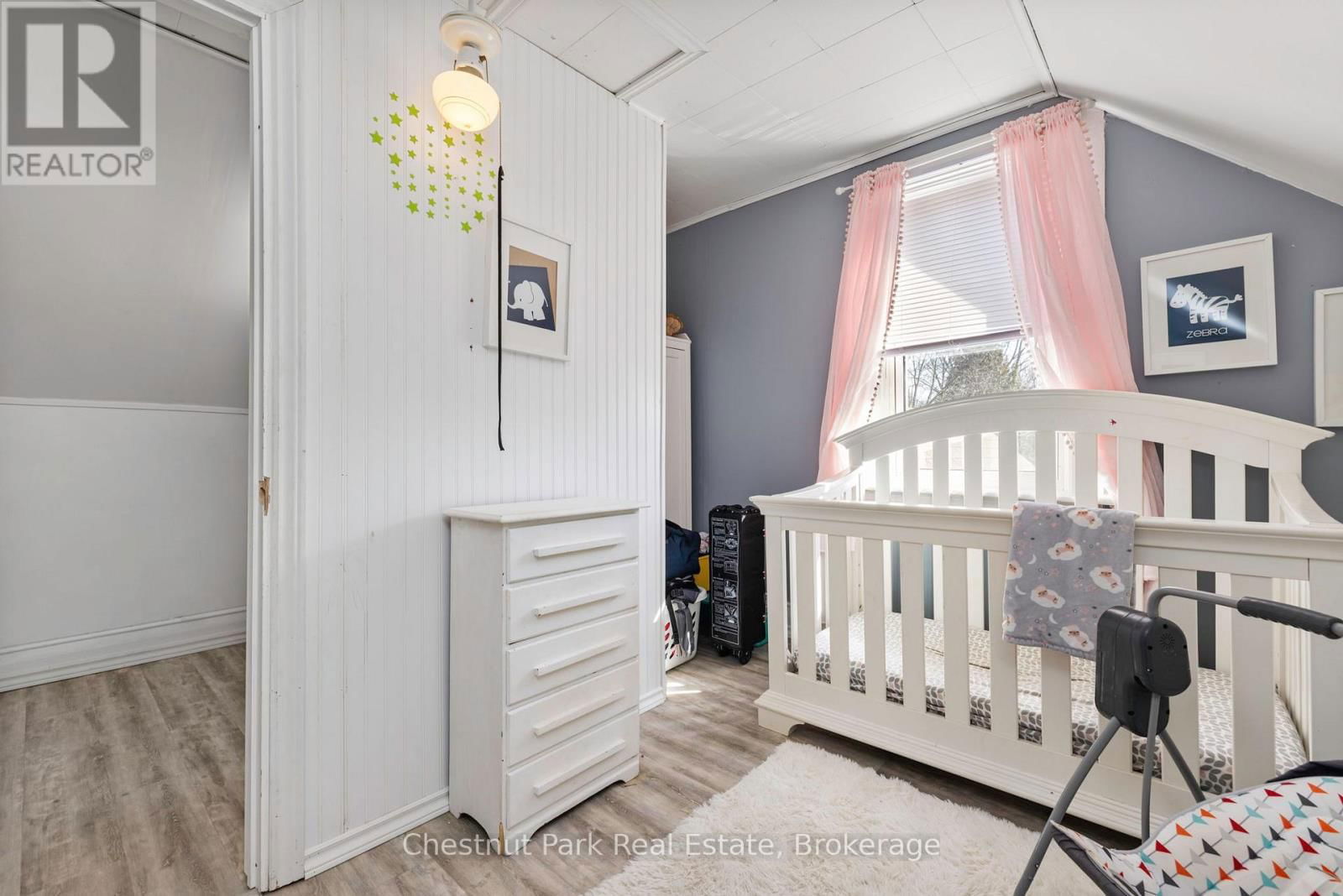 5 SPADINA AVENUE Image 24