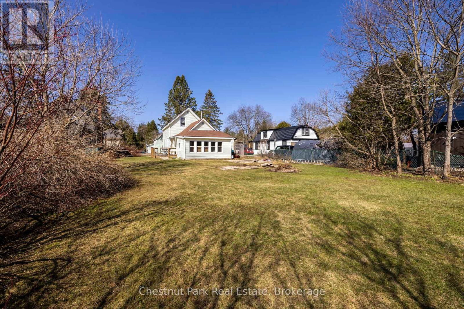 5 SPADINA AVENUE Image 31