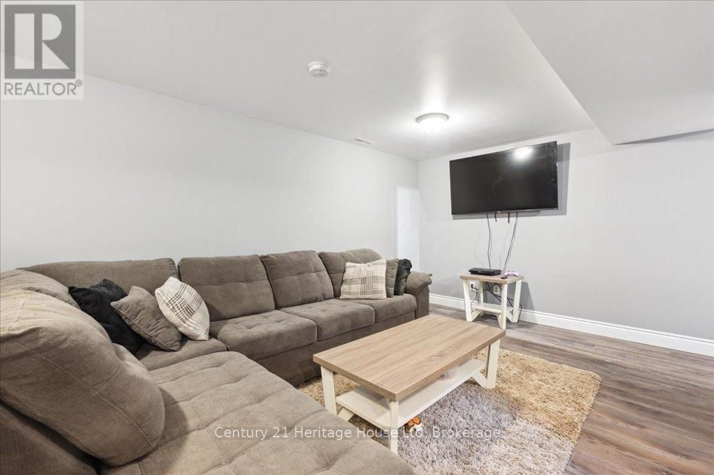79 INGERSOLL STREET Image 23