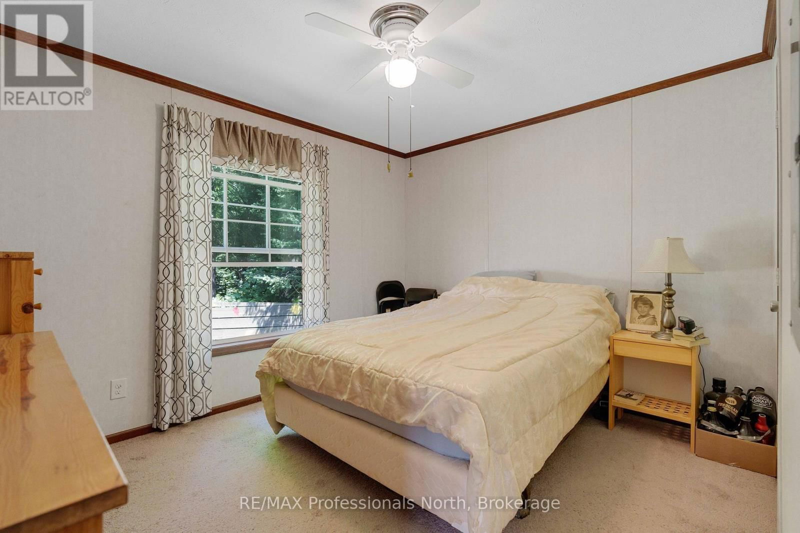 676 SUPER SIGN ROAD Image 18