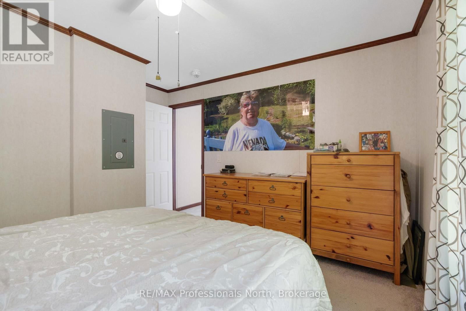 676 SUPER SIGN ROAD Image 20