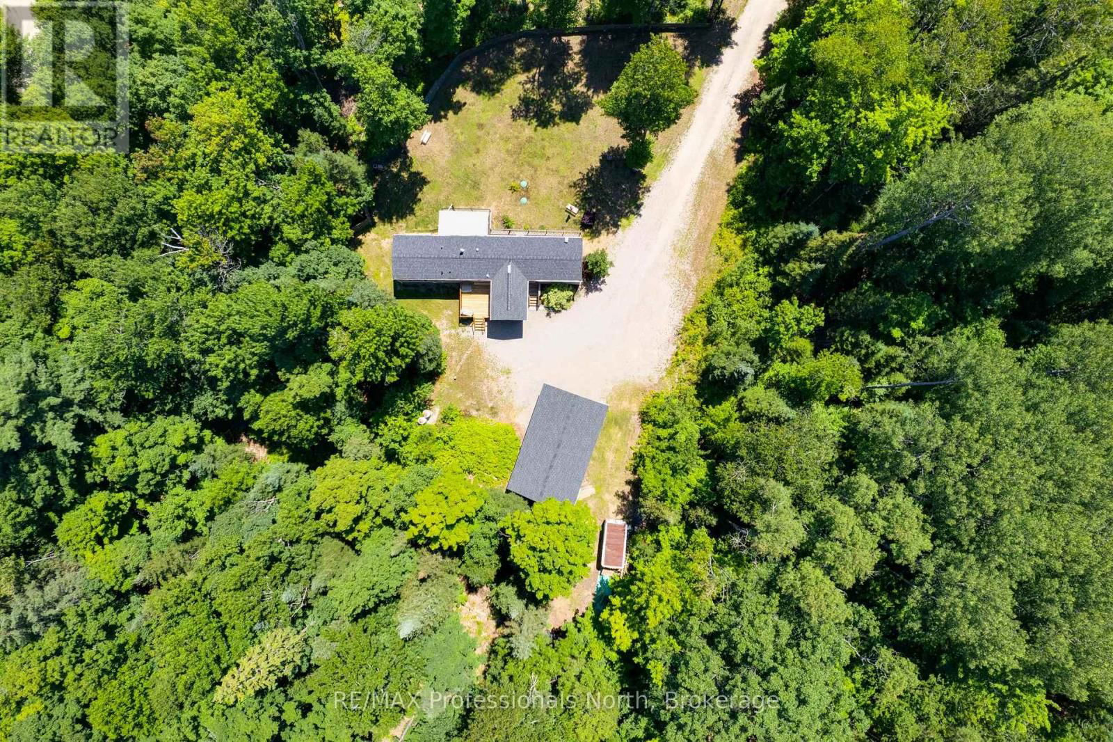 676 SUPER SIGN ROAD Image 31