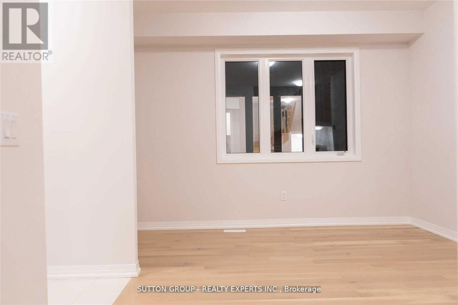 32 CROSSMORE CRESCENT Image 4