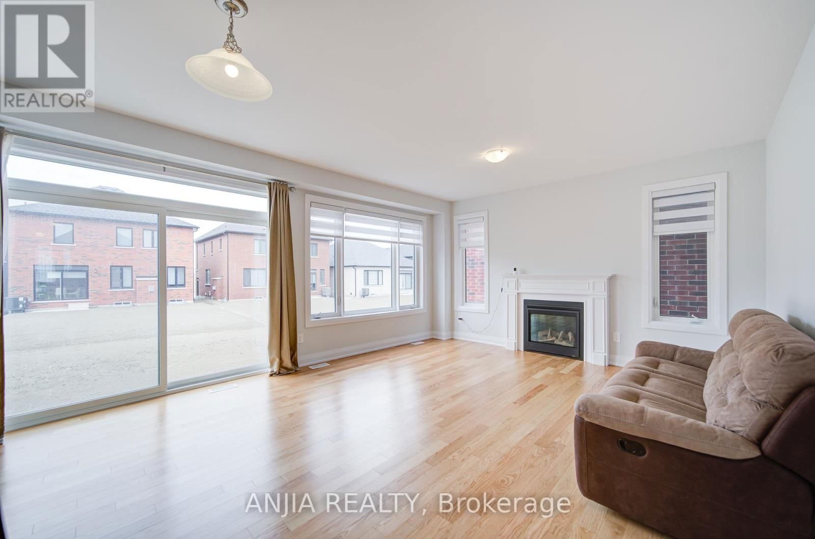 45 CORLEY STREET Image 18