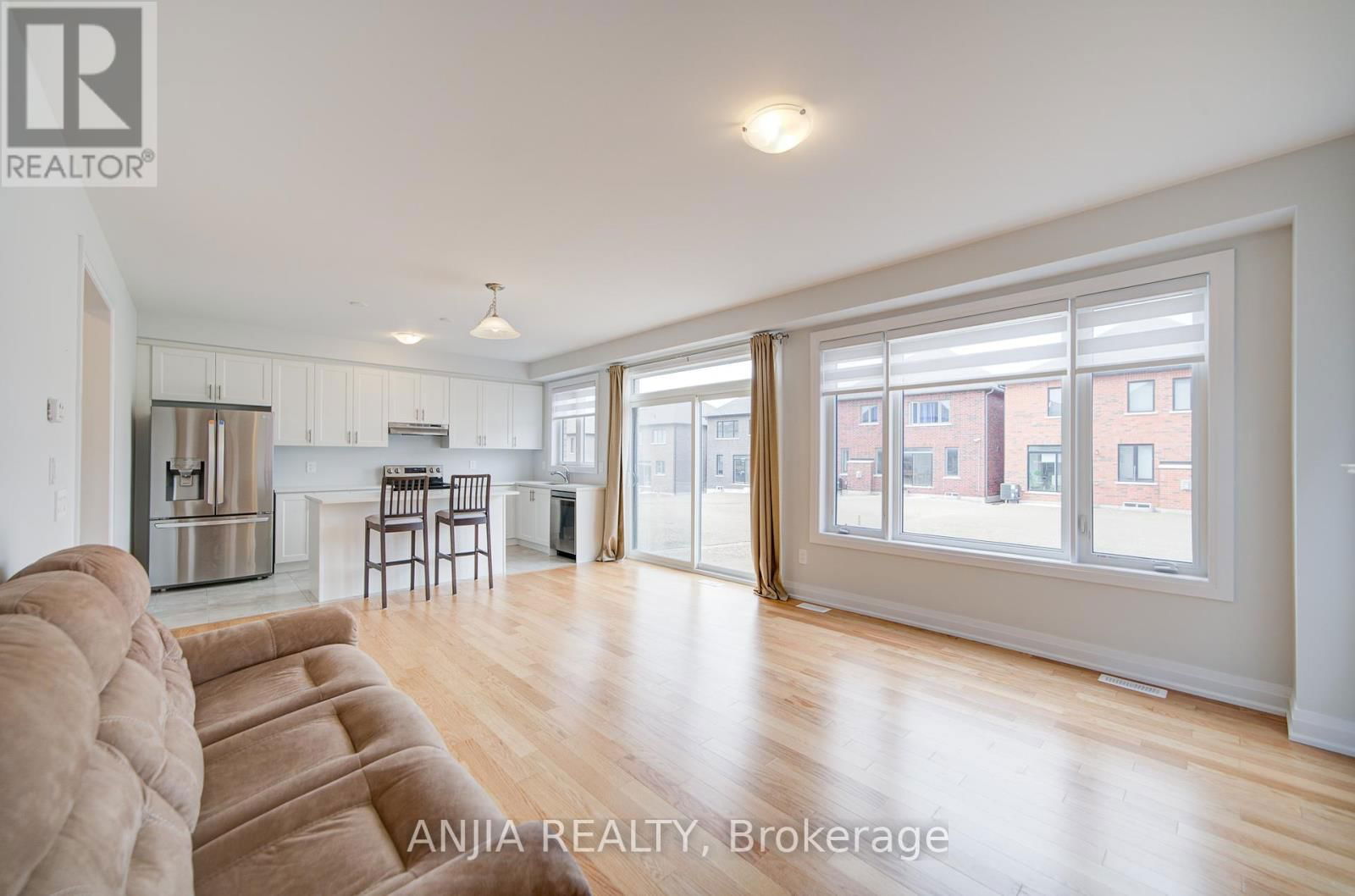 45 CORLEY STREET Image 19